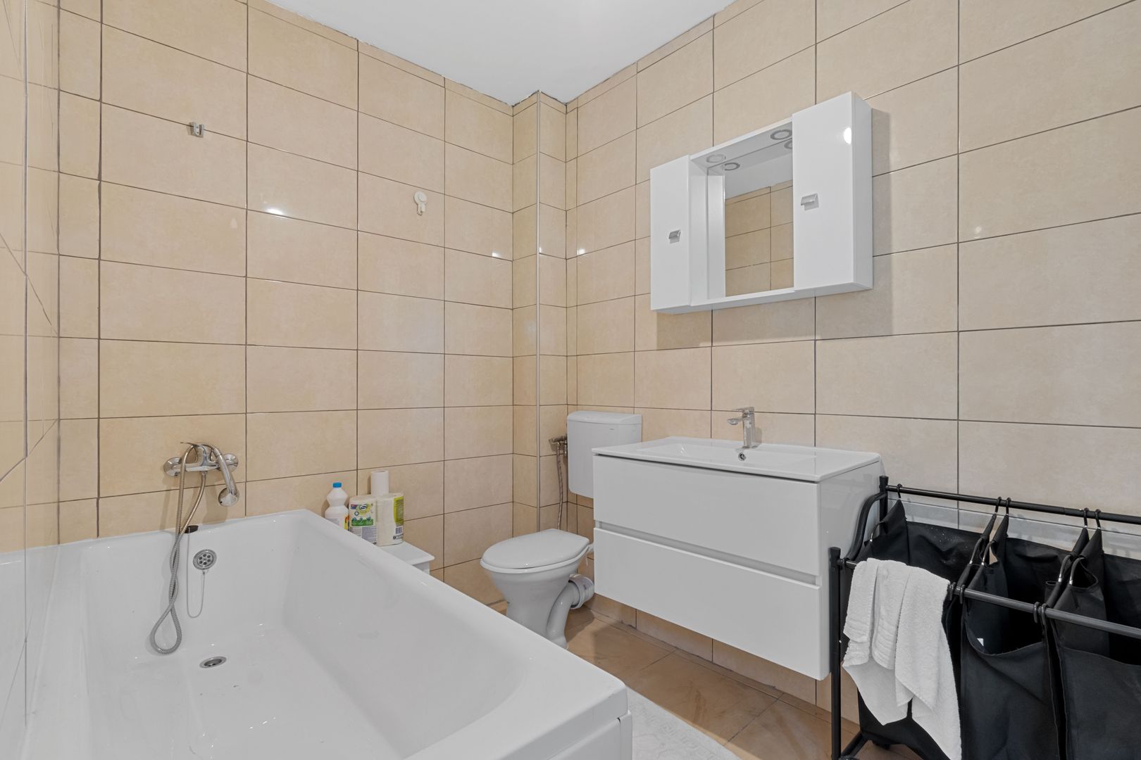 Snagov, Vilă elegantă, P+1+Pod, lot teren 500 mp, comision 0% - Poză 13