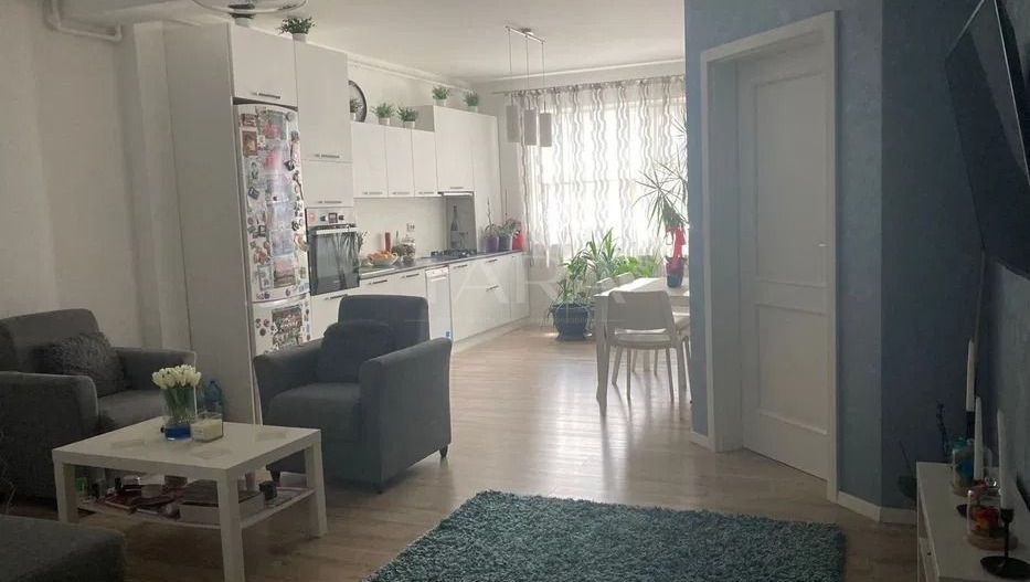 2 camere moderne, mobilate complet, cu parcare inclusă – gata de mutat - Poză 3