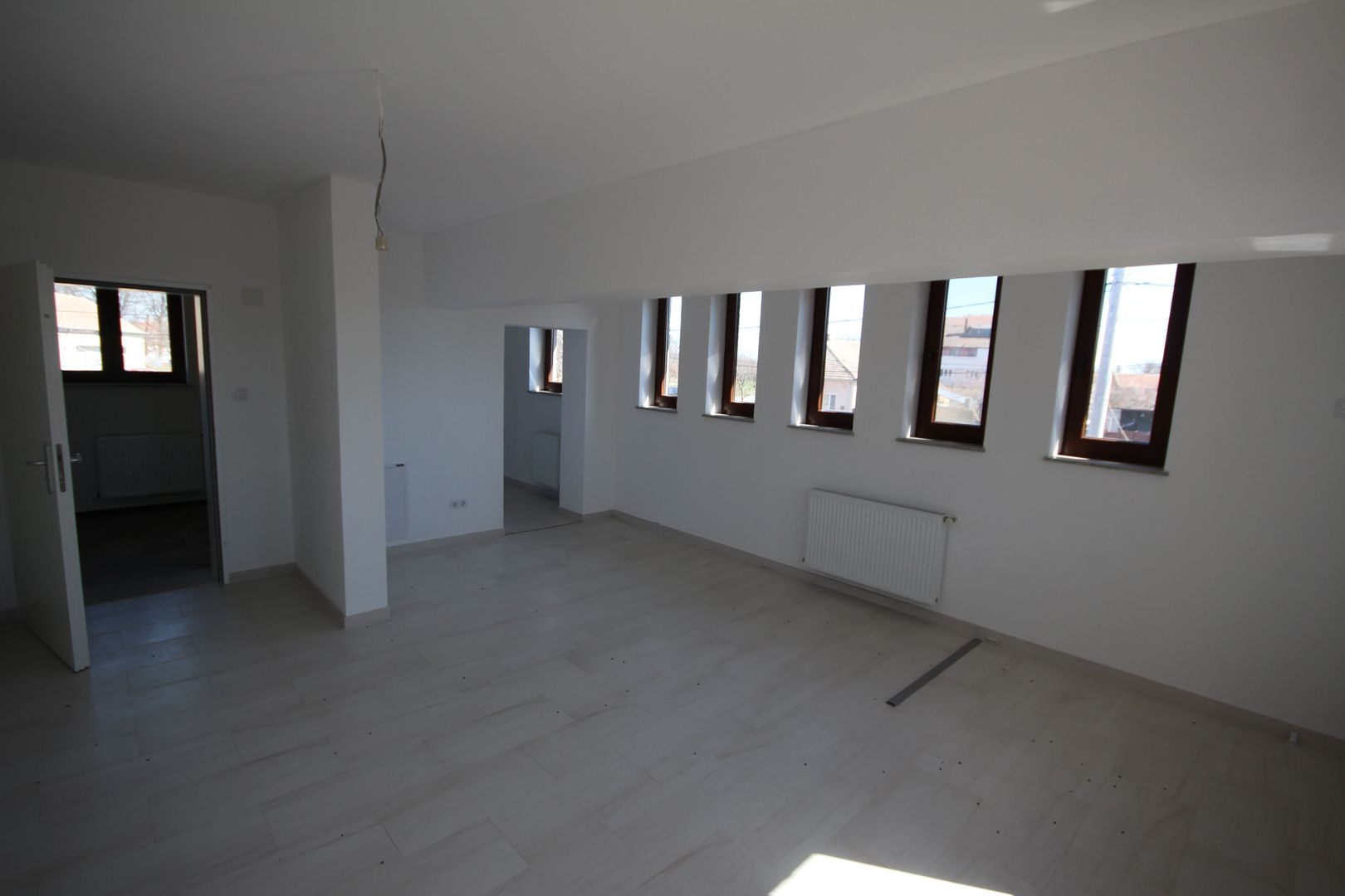 Spațiu de birouri/comercial de închiriat- PERIAM - Poză 9