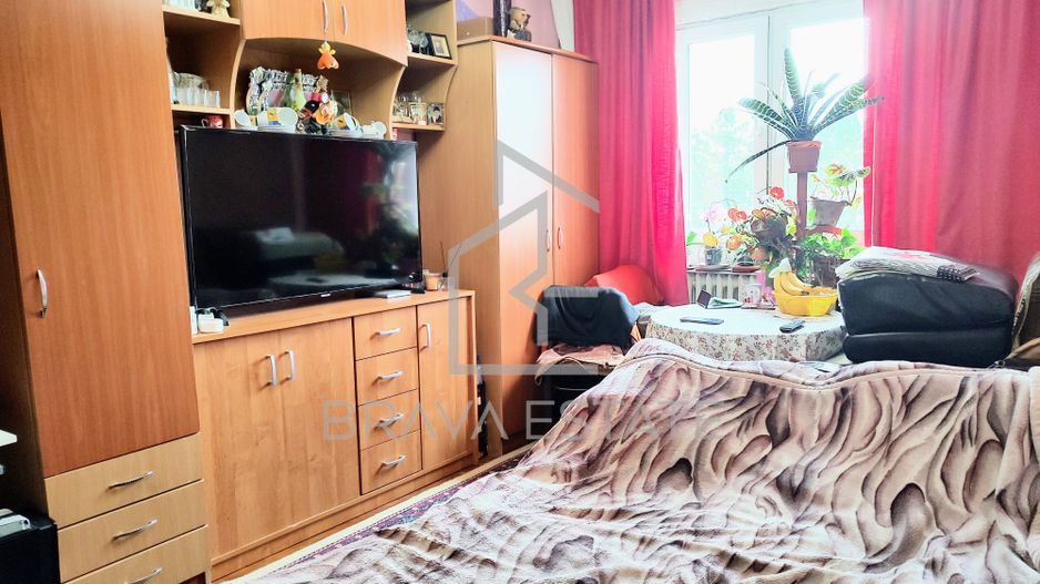 Apartament 3 camere, 63mp, renovabil, balcon, Bucium - Poză 3