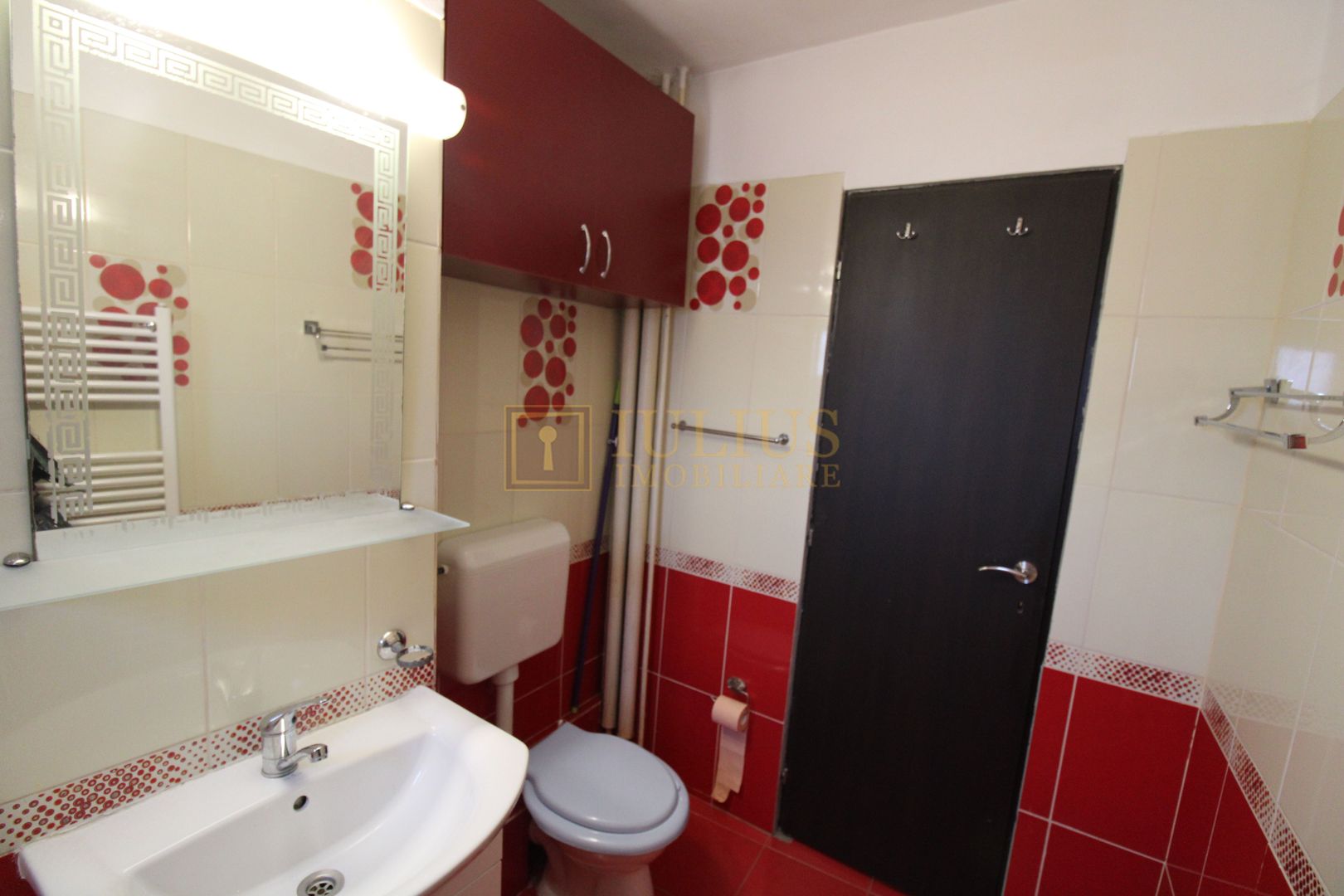 3 camere, clima, contra cost posibilitate garaj. - Poză 26