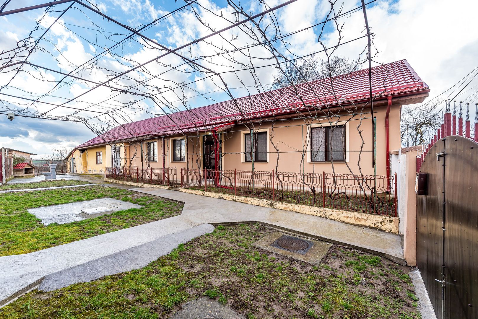 Casă în Vinga – restaurată Integral 2025 | 3 camere | utilități - Poză 3