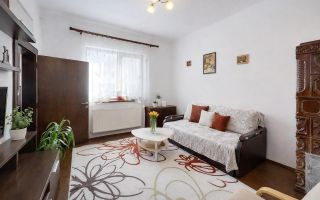 In cadru de poveste, pe 1.800 mp teren, Sacele, Brasov - Poză 2