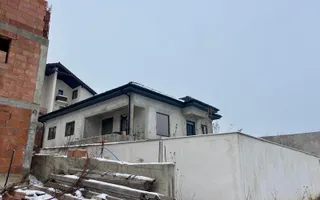 Casă individuală pe un nivel cu vedere panoramică spre munte - Poză 18