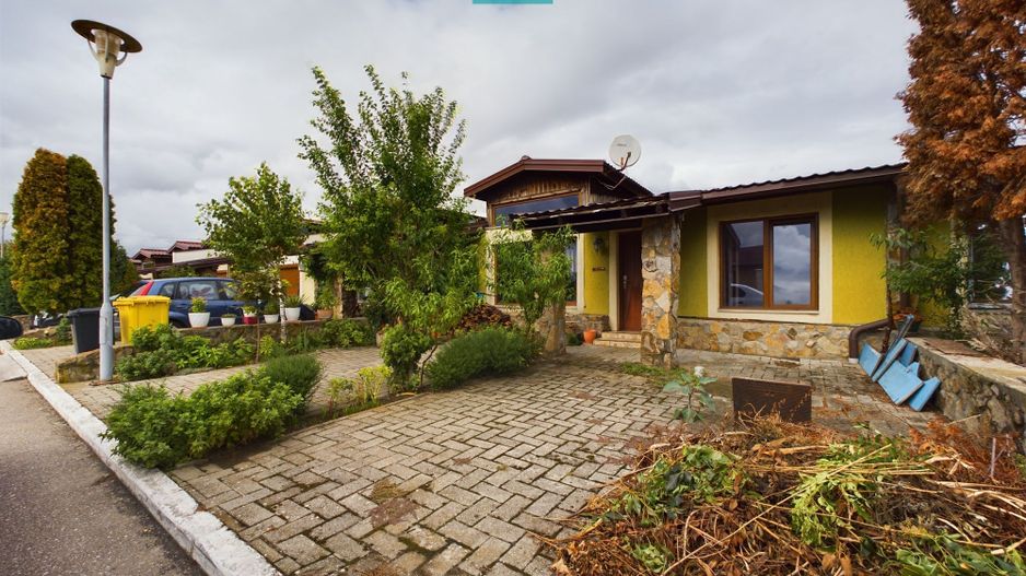 Casă 3 camere, Cartierul Verde - Poză 1