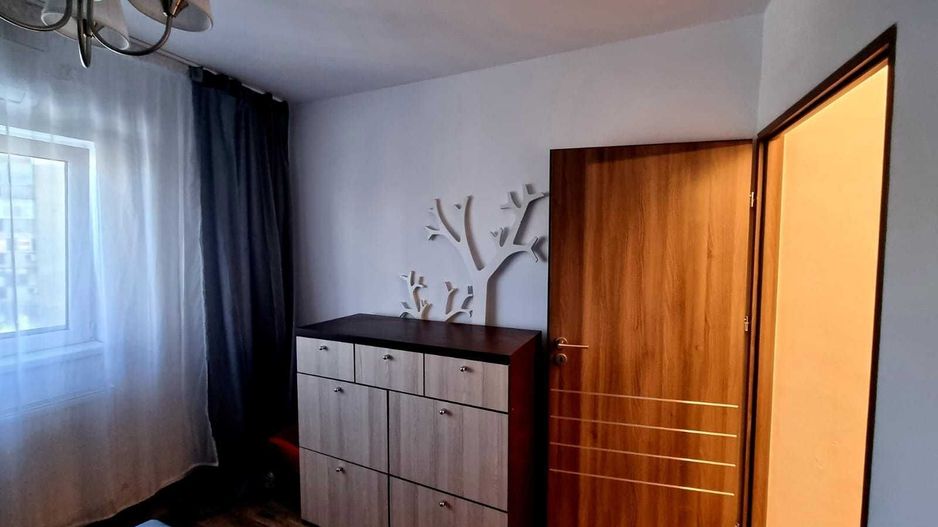 2 camere -54 mp- Mega Mall - Poză 2