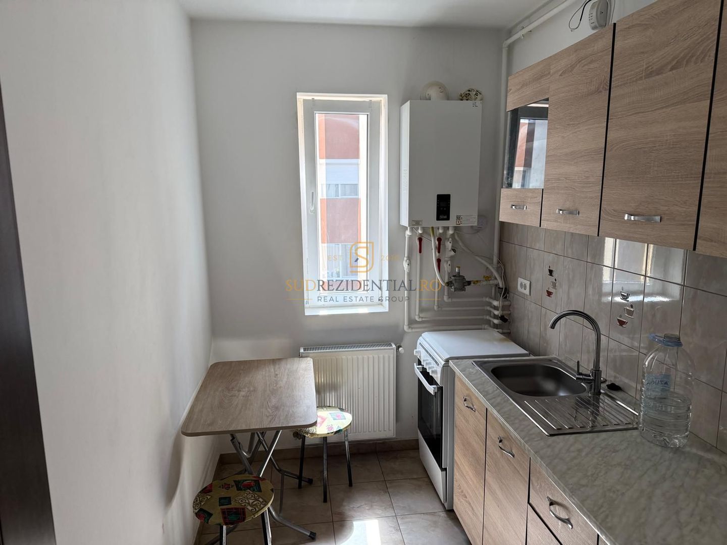 Garsoniera spatioasa, Drumul Jilavei, langa metrou Aparatorii Patriei - Poză 3