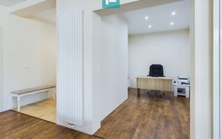 Vilă la sol cu 3 camere în Pârneava - Poză 9