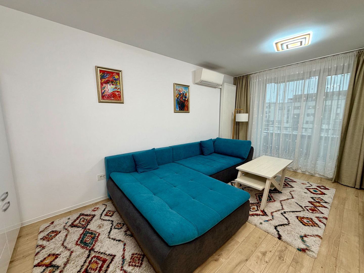 Apartament 2 camere Kasper cu vedere la pietonala - Poză 1