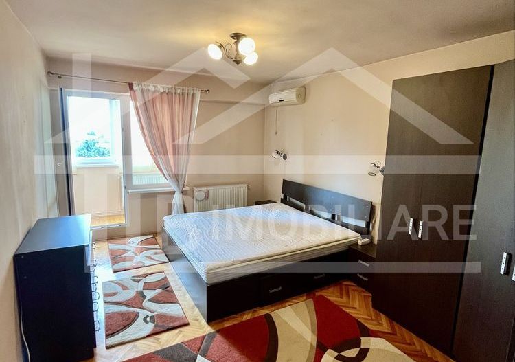 Apartament cu 3 camere, 70 mp, decomandat, Zona Fortuna - Poză 2