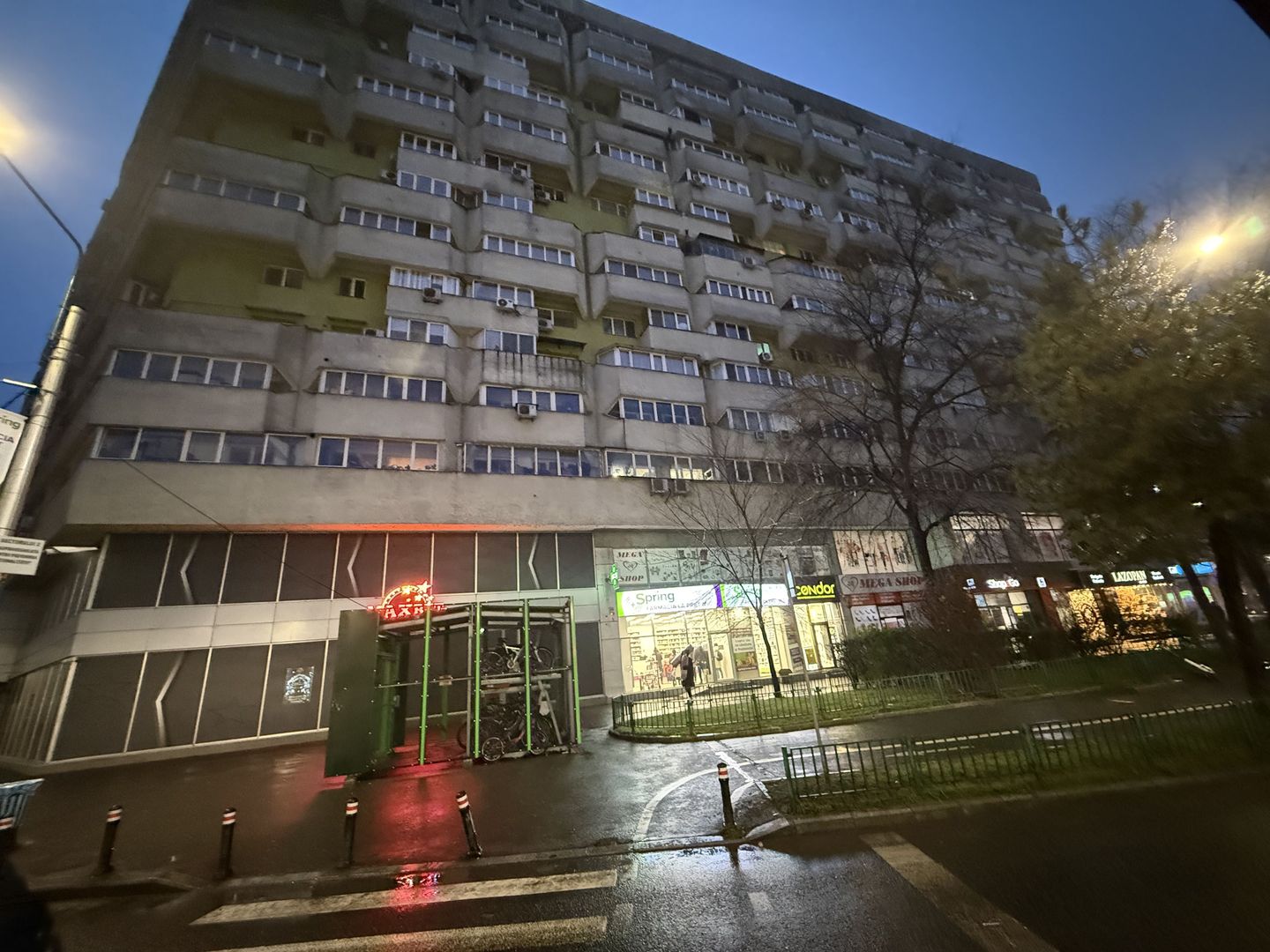 Ap 3 cam 90 mp -cu balcon - et 1- mobilat/utilat-langa Mega Mall - Poză 23