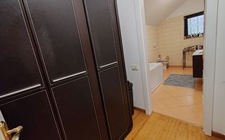 Vila care redefinește echilibrul între rafinament, spațiu și liniște - Poză 38