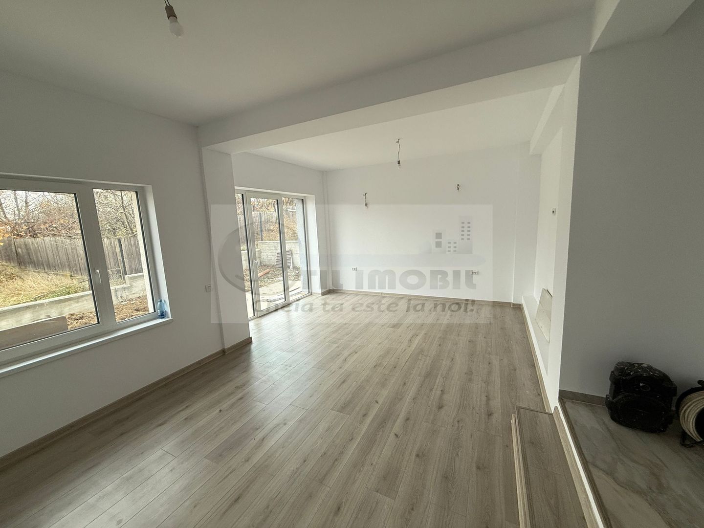 Casă moderna P+E 4 camere – Bârnova, 100 mp, curte 250 mp -180.000 € - Poză 2