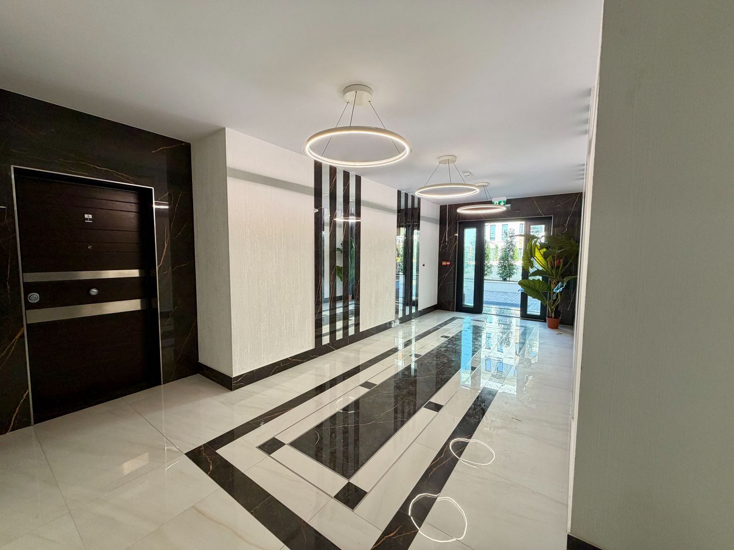 Penthouse Collection | Etaj retras | Cu Piscina Privata | GATA de mutat - Poză 1