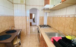 DE ÎNCHIRIAT APARTAMENT 2 CAMERE | decomandat (recent renovat) | ETAJ - Poză 8