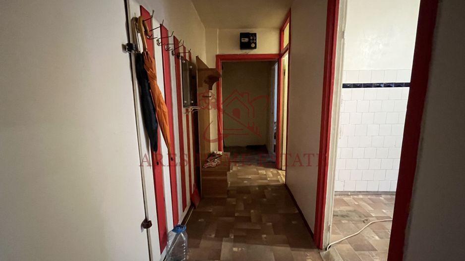 Etaj 1, 3 camere, spatios, 2 băi, centrală proprie – zonă excelentă - Poză 15