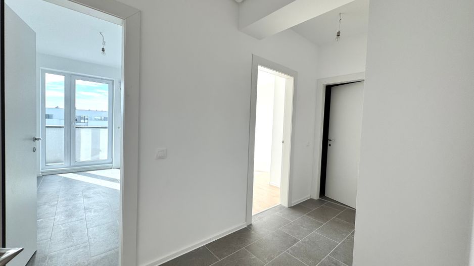 3 camere. Bucătărie închisă. Vedere panoramică. Reper Mall Colosseum - Poză 10