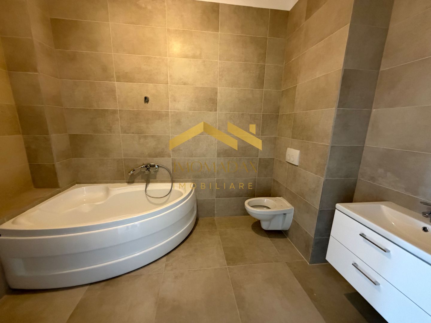 109 Corner-3 Camere-Etaj 1 - Poză 7