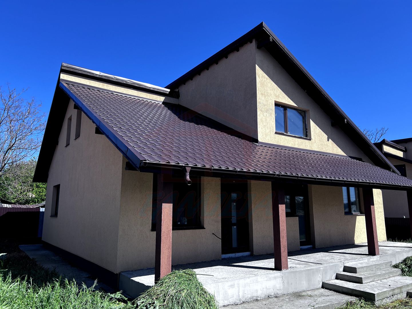 Vanzare casa P+M in Sendreni( in spatele Primariei), pret 99 000 euro - Poză 1