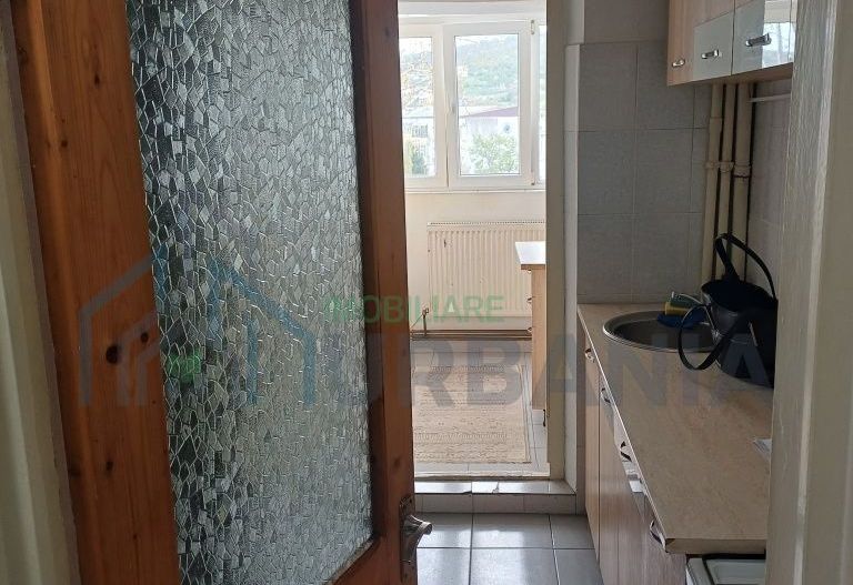 Apartament 2 camere decomandat – Alexandru cel Bun, etaj intermediar, centrală termică proprie - Poză 2