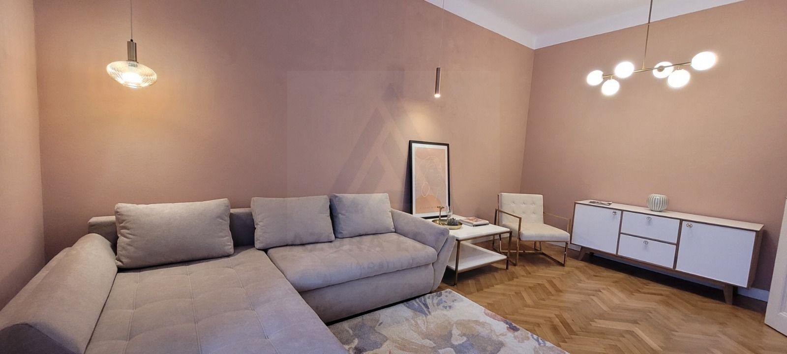 Apartament 2 camere 72 mp utili parter inalt parcare Centrul Istoric - Poză 2
