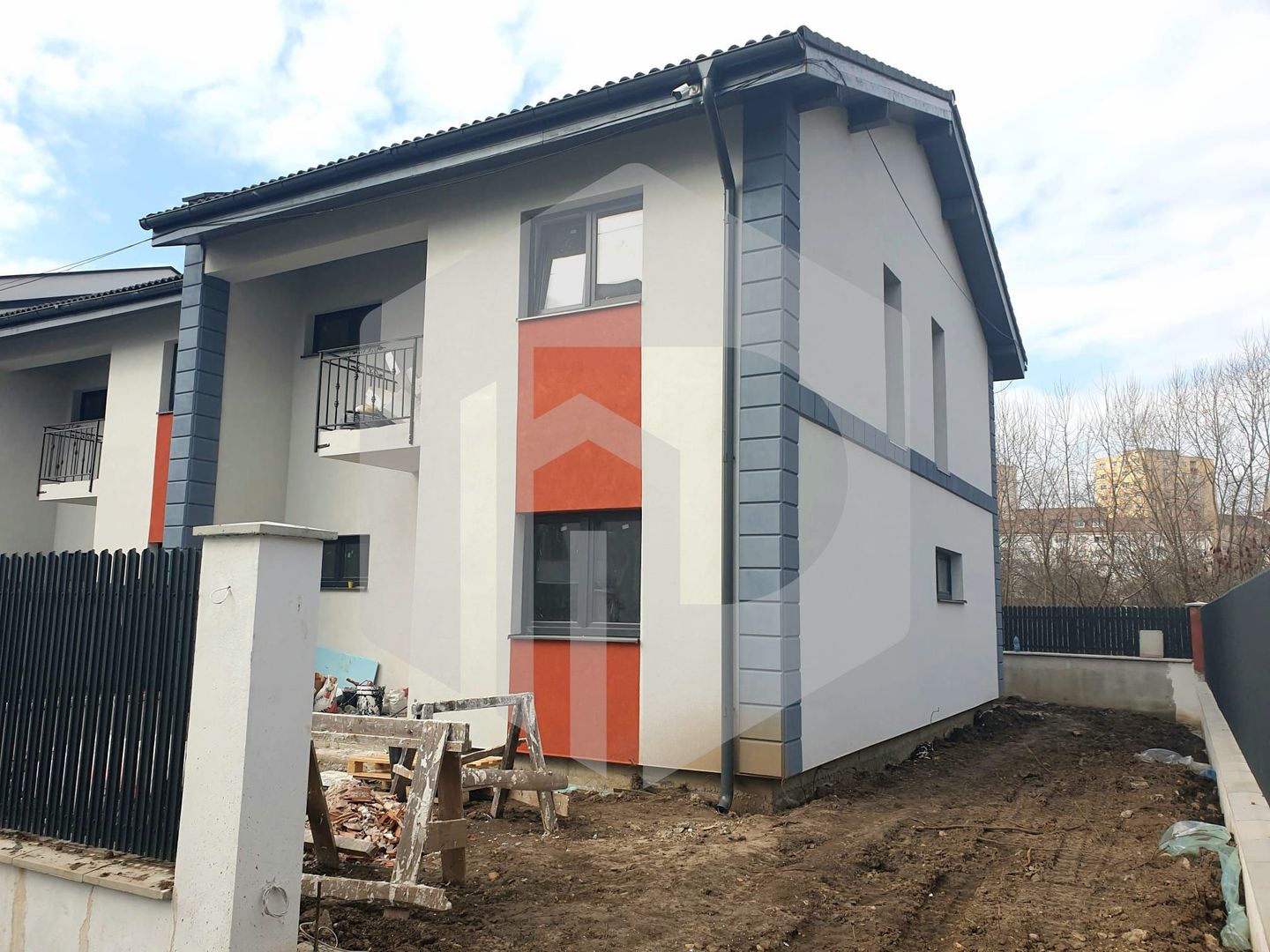 Casa in Selimbar - Zona El Gringo - 120 mpu+ gradina 216mp-Finalizata - Poză 1