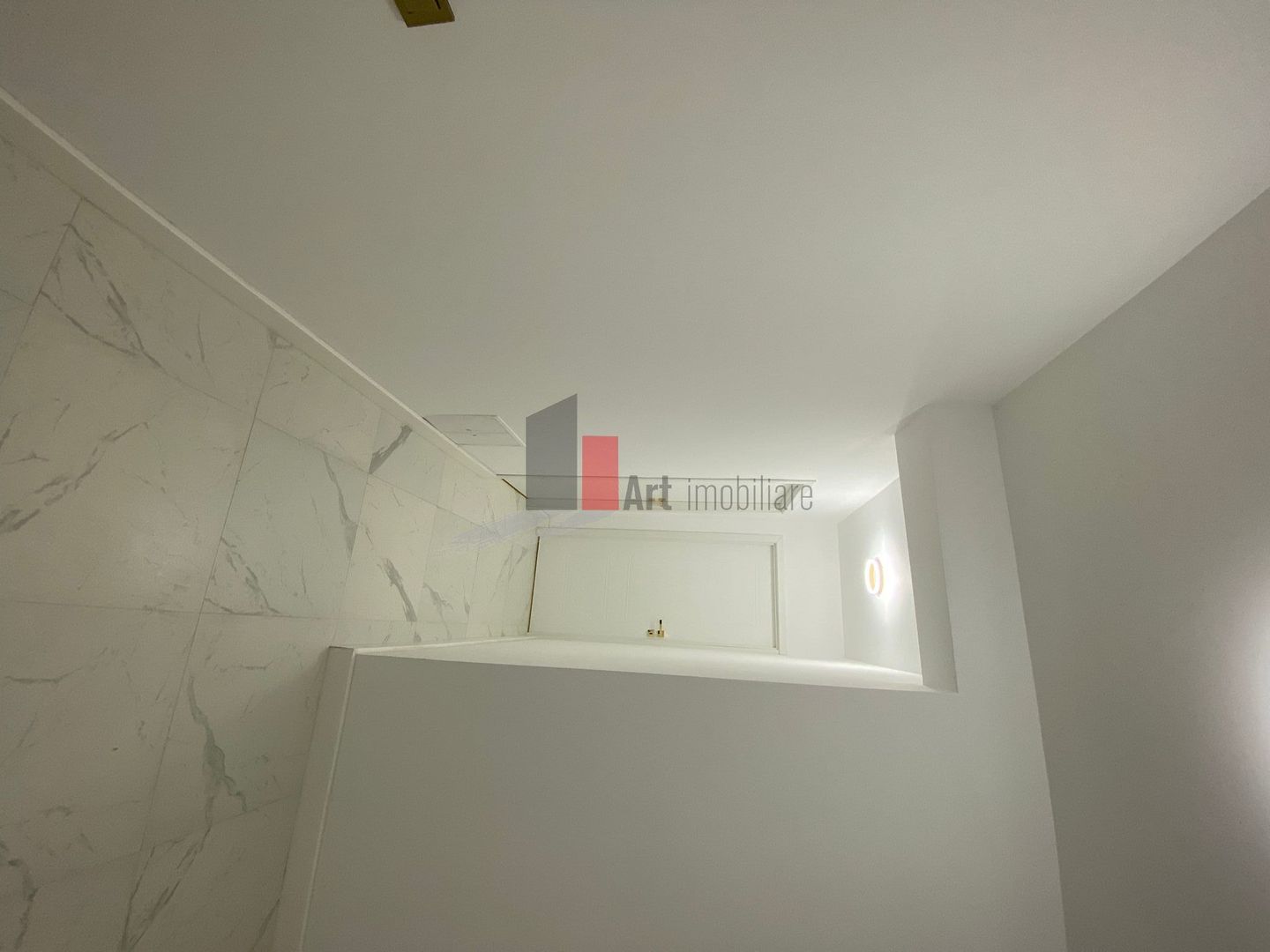 VILA SUPERBA DE VANZARE IN PIPERA - Poză 9