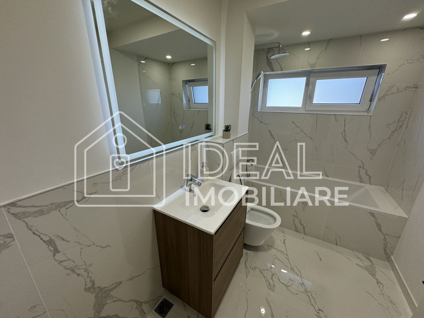 Penthouse cu 4 camere și terasa, in zona Vest - Poză 8