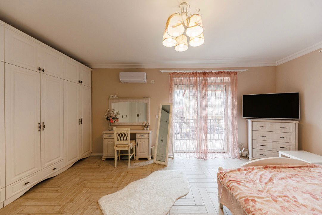Apartament elegant I Grădina privata si parcare privată I Dumbrăvița - Poză 4