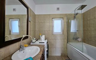 Casa individuala 5 camere | Teren 552mp | Front 15ml | Dambul Rotund - Poză 10