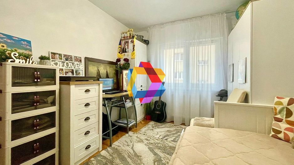 Apartament cu patru camere, zona Judetean 77mp - Poză 9
