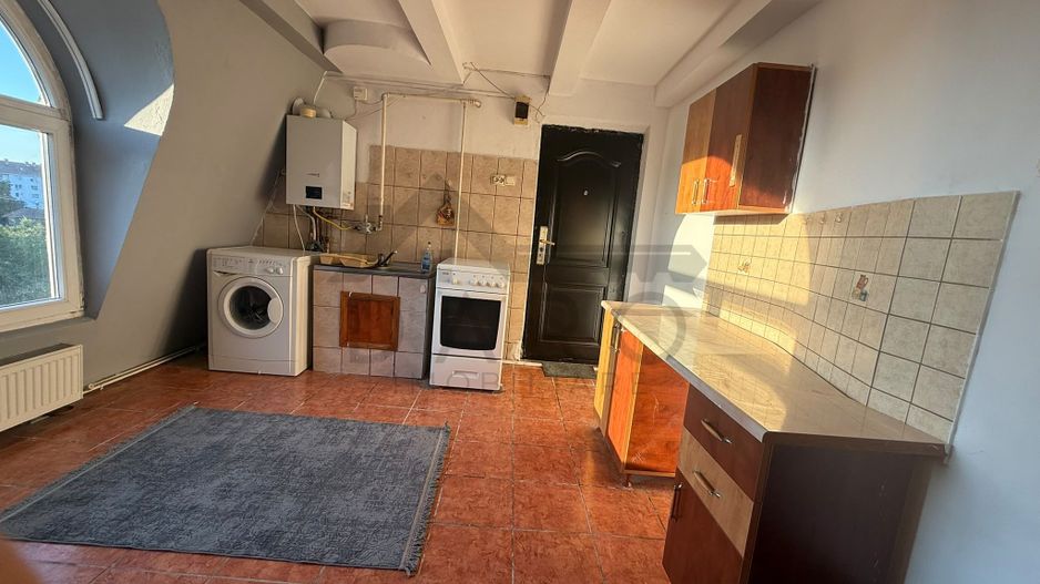 Apartament 1 dormitor + living  Sangiorgiu de Mures - Poză 1