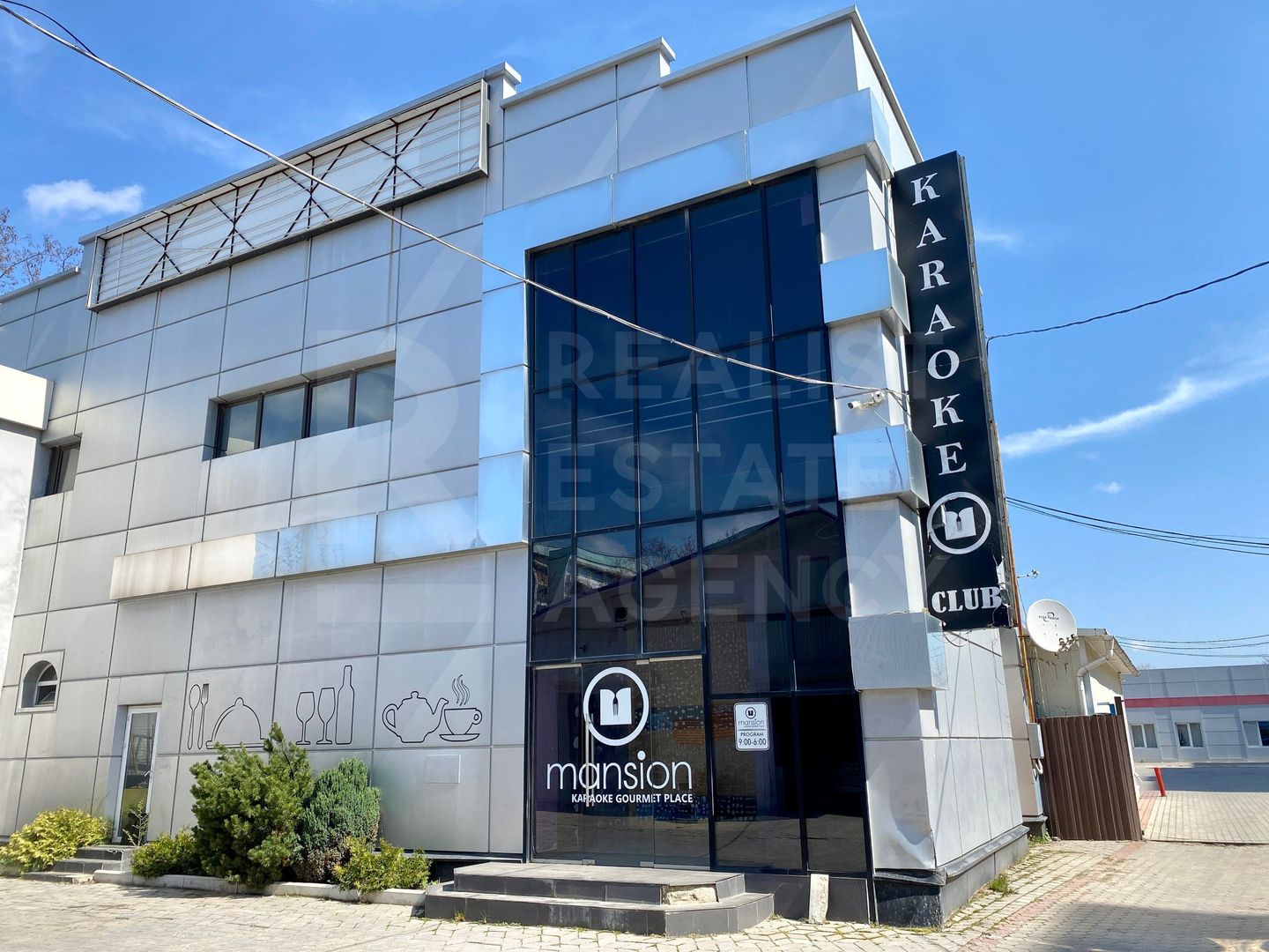 Chirie, spațiu comercial, 650 mp, strada Decebal, Bălți - Poză 1