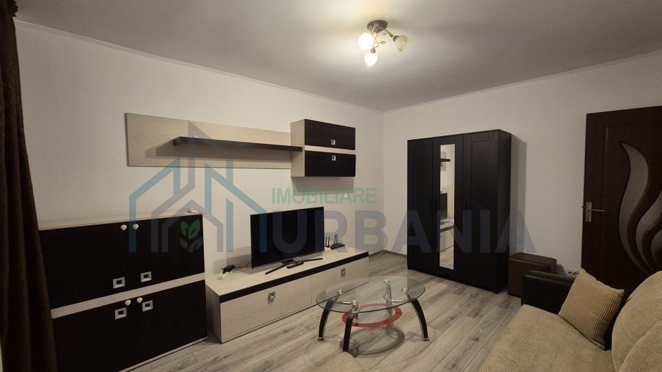 Inchiriez apartament 2 camere decomandat - Poză 1