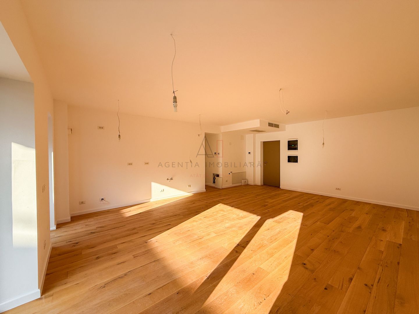 3 Camere Baneasa Proiect Finalizat Piscina Spa | Parcare Inclusa - Poză 2