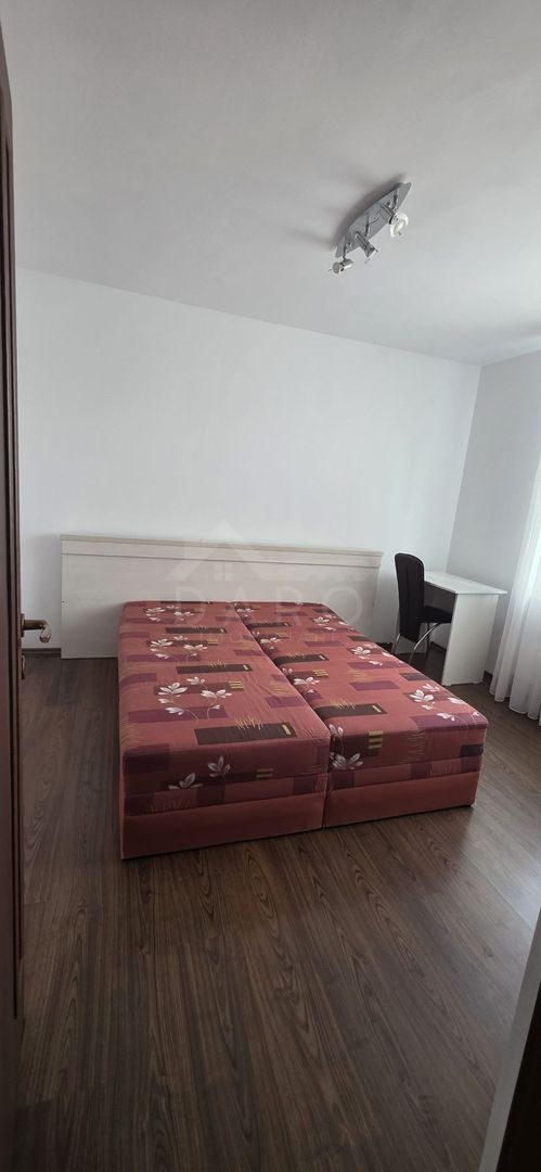 Închiriez apartament cu 2 camere 10 minute de Univ. Petru Maior - Poză 3