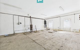 Clădire cu 5 camere cu teren și hală în Cenad - Poză 10