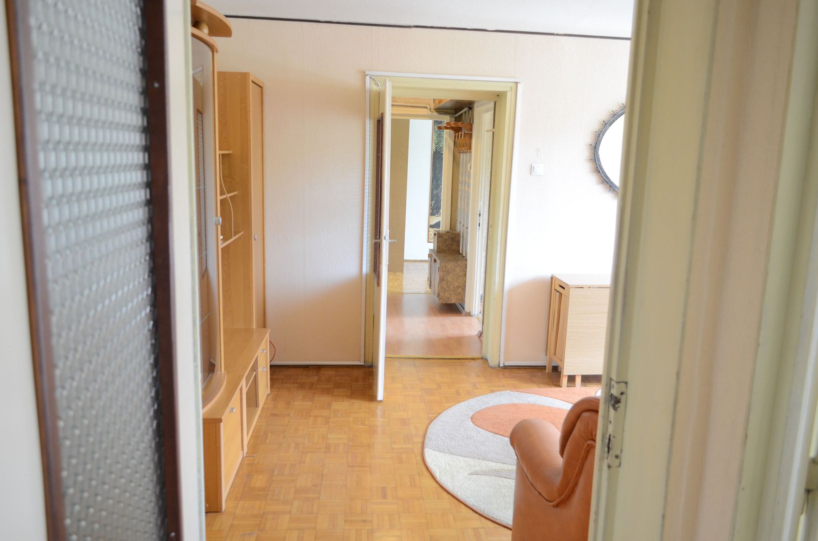 De inchiriat  apartament ultracentral cu garaj - Poză 3