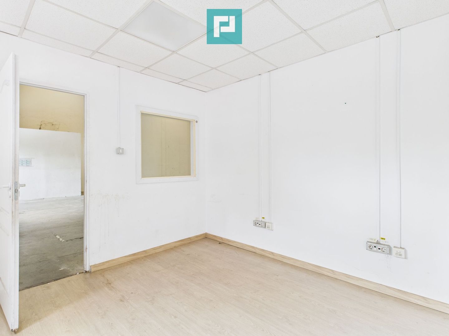 Spațiu industrial de 378 mp în Arad - Poză 6