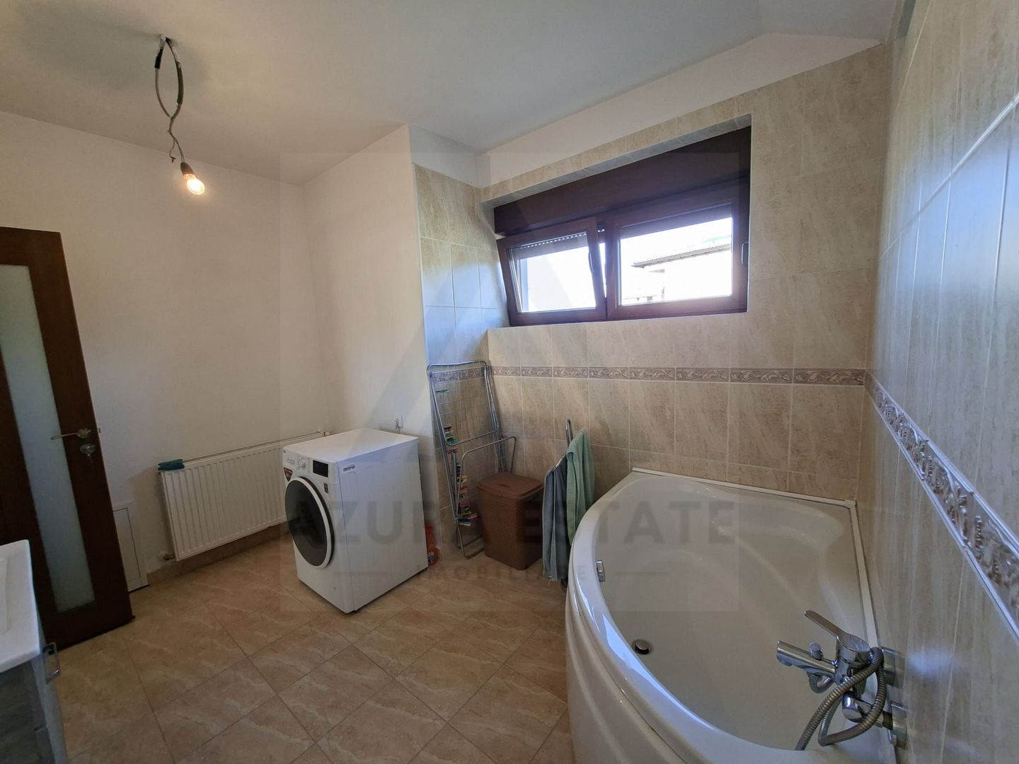 Casa intabulata 5 camere 2 bai si curte generoasa in Bavaria Park - Poză 6