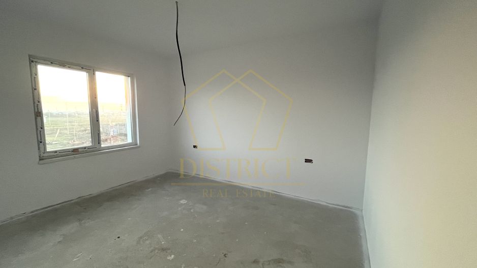 Duplex cu 4 camere despărțit prin camera tehnica | Mosnita Noua - Poză 12