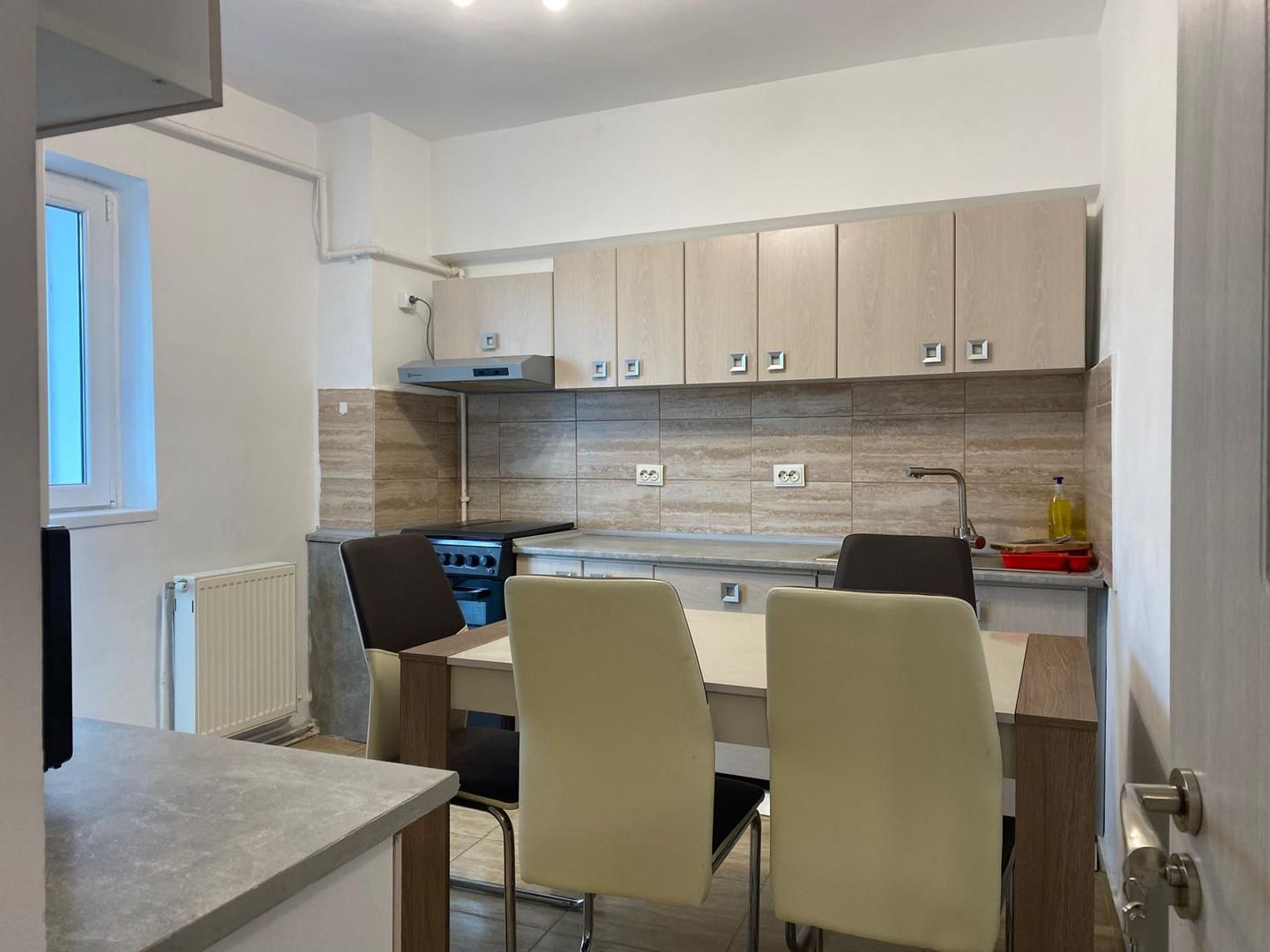 Închiriere apartament cu 4 camere, spatiu generos– Centru, Târgoviște - Poză 8