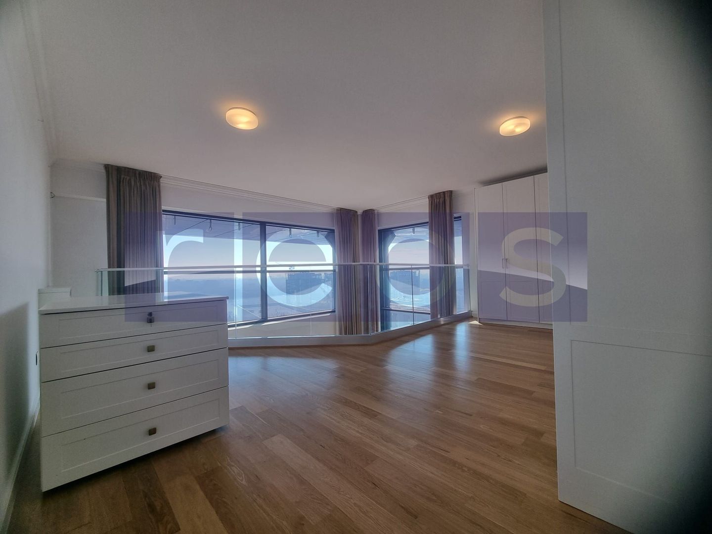 Vanzare penthouse cu view spectaculos in Complex Upground - Poză 41