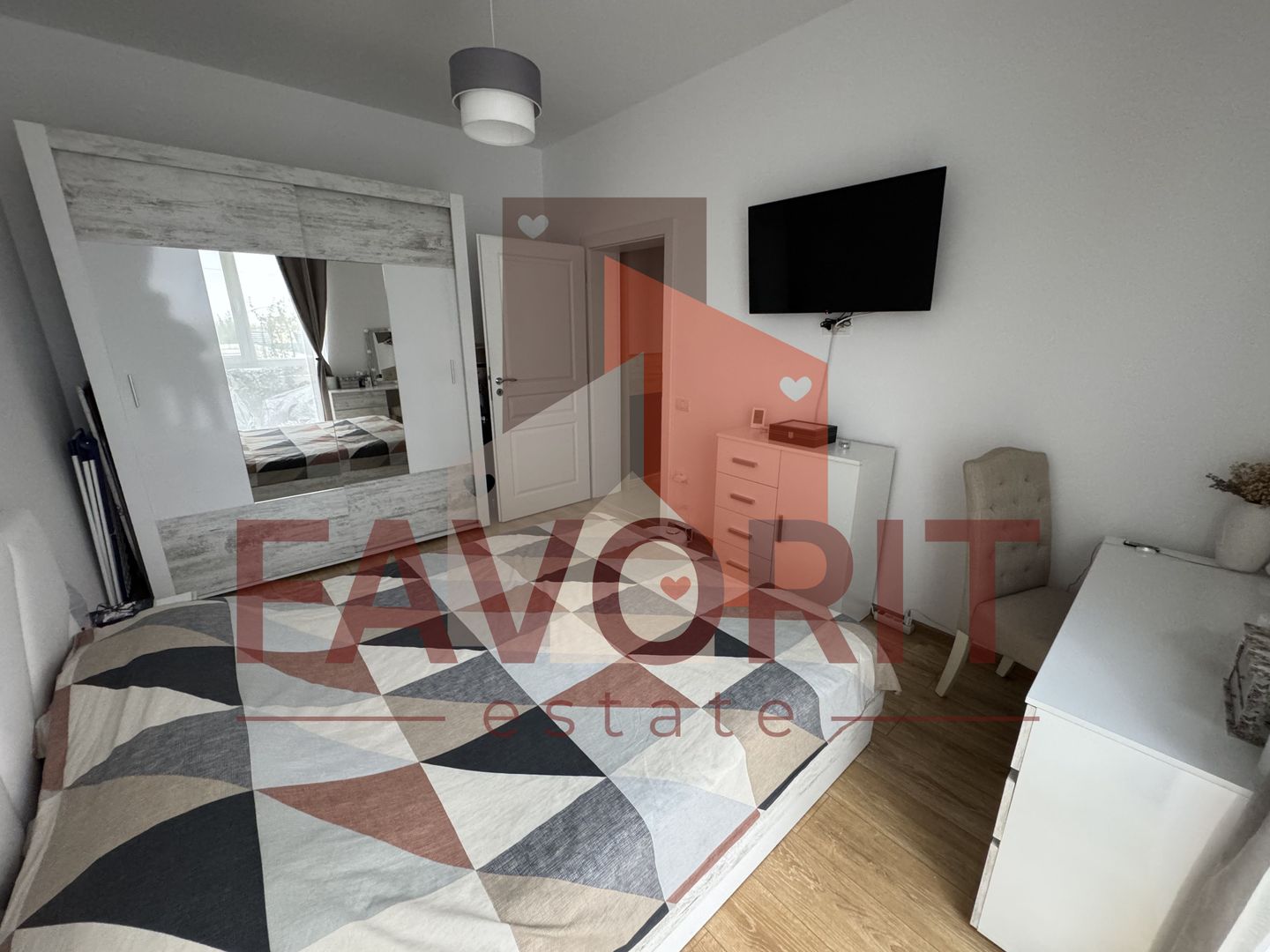 Apartament cu gradina si 2 locuri de parcare in Dumbravita - Poză 6