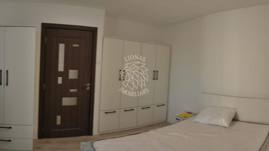 Apartament 4 camere-2 balcoane-etaj 3-renovat complet-Zona A. Muresanu - Poză 3