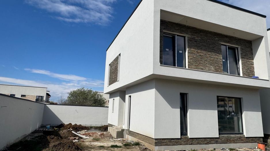 Casa 4 camere, curte generoasă – Șelimbăr, Sibiu - Poză 1
