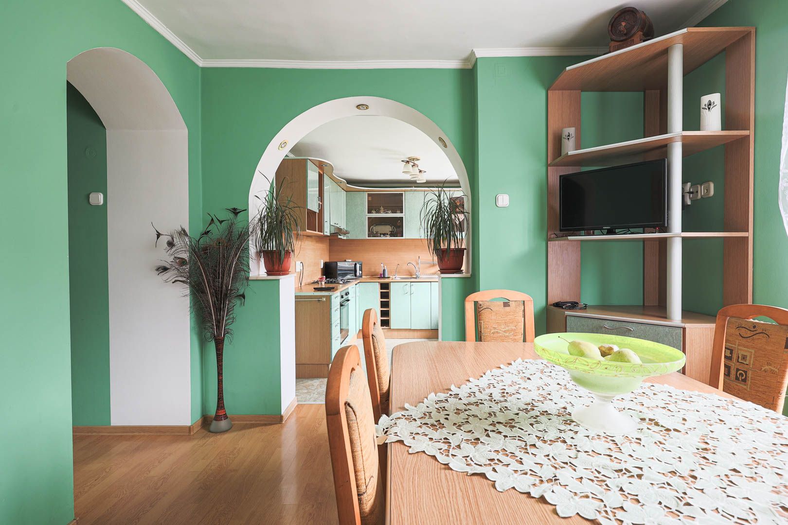 Casă spațioasă cu 4 dormitoare în Nădlac – gata de mutare! - Poză 1