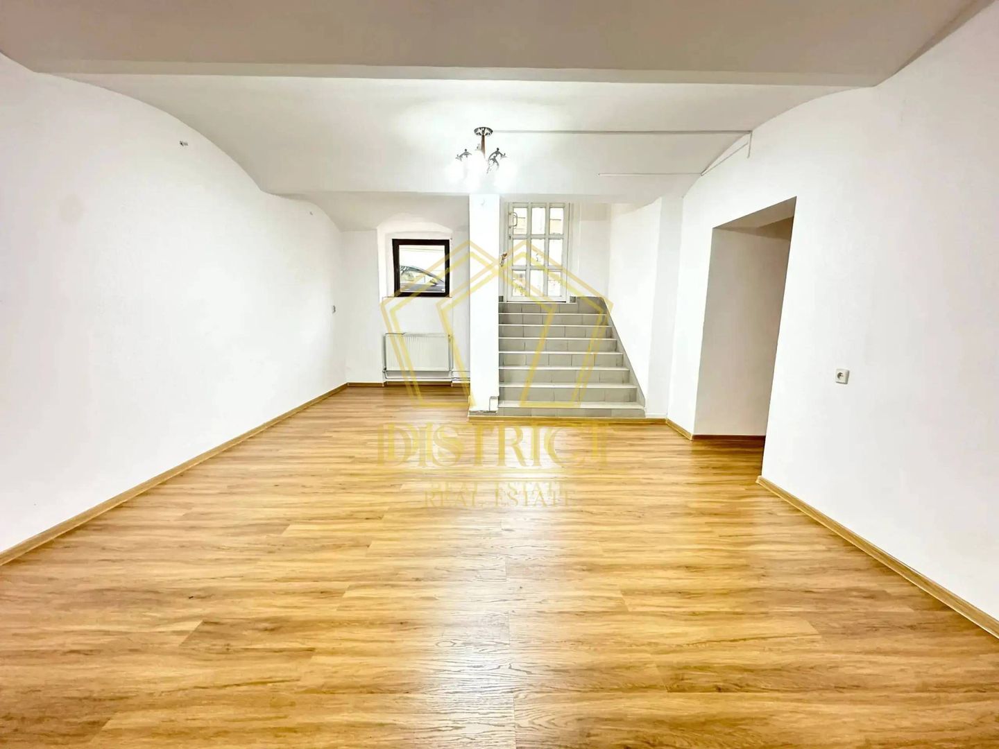 Spatiu comercial renovat, cu VAD | Central | P-ta Maria - Poză 1