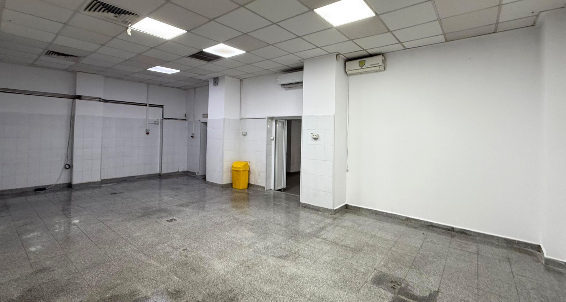 Spațiu comercial de închiriat 146 mp utili vitrină stradală zona Tineretului - Poză 4