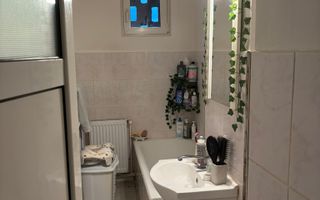 Vând apartament cu 2 camere în Vest - Poză 12